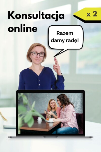 konsultacja online - pakiet 2 spotkań - Marta trzymająca kciuki za sukces, obok laptop
